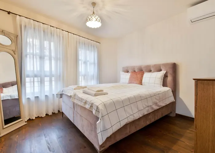 Konukevi Blue House 3*