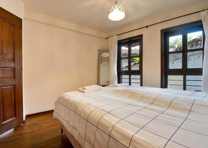 Konukevi Blue House 3*